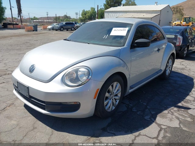 Volkswagen Beetle 1.8t Entry 2014 3VWF17AT1EM636467 Image 2