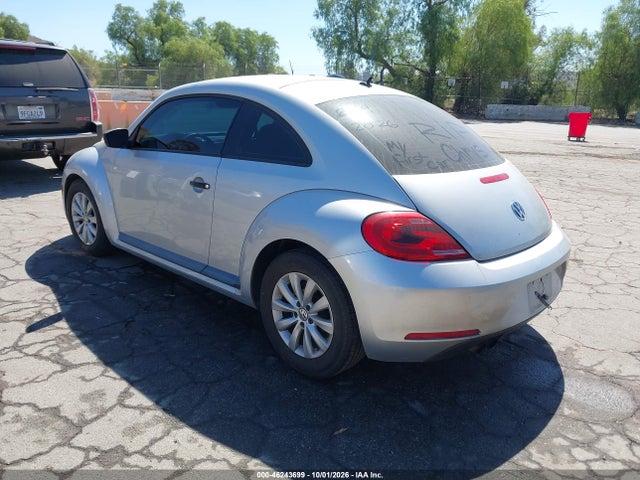 Volkswagen Beetle 1.8t Entry 2014 3VWF17AT1EM636467 Image 3