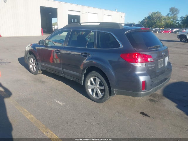 Subaru Outback 2.5i Premium 2014 4S4BRBCC3E3282314 Image 3