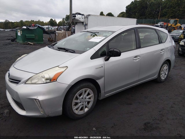 Продажа на аукционе авто 2013 Toyota Prius V Two, vin: JTDZN3EU3D3220095, номер лота: 46243901