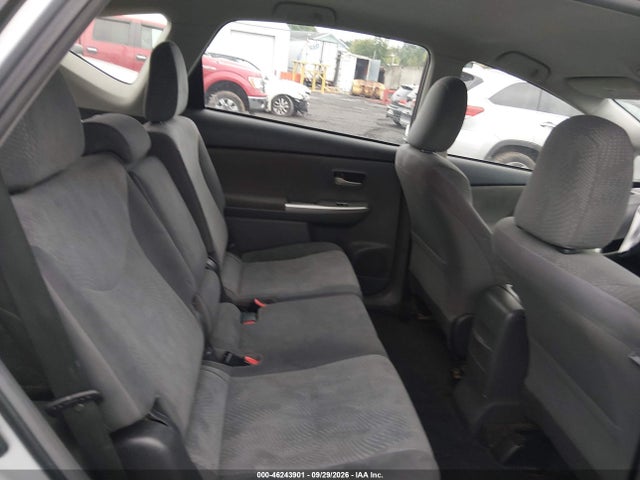 Продажа на аукционе авто 2013 Toyota Prius V Two, vin: JTDZN3EU3D3220095, номер лота: 46243901