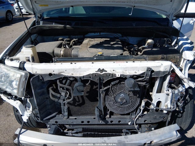 2011 Toyota Sequoia Sr5 5.7l V8 მანქანა იყიდება აუქციონზე, vin: 5TDZY5G10BS032801, აუქციონის ნომერი: 46244029