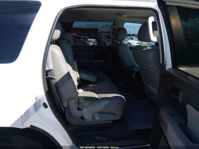 2011 Toyota Sequoia Sr5 5.7l V8 მანქანა იყიდება აუქციონზე, vin: 5TDZY5G10BS032801, აუქციონის ნომერი: 46244029