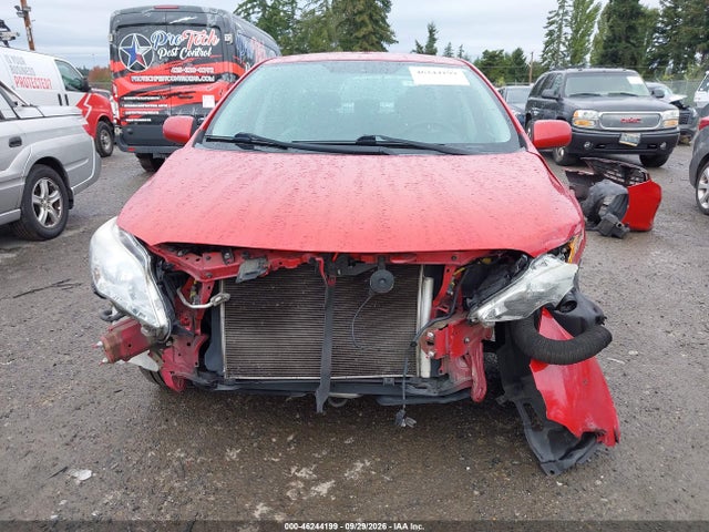 46244199 :رقم المزاد ، 2T1BU4EE8DC990710 vin ، 2013 Toyota Corolla Le مزاد بيع
