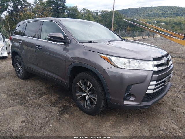 Продажа на аукционе авто 2019 Toyota Highlander Le, vin: 5TDBZRFH8KS968718, номер лота: 46244291