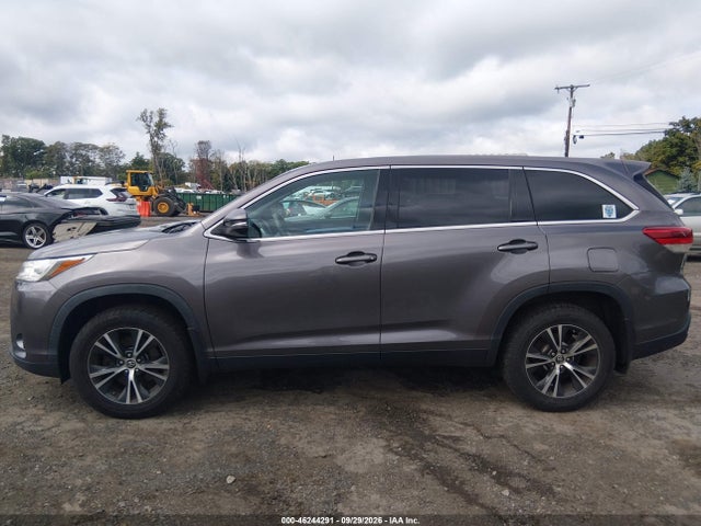 46244291 :رقم المزاد ، 5TDBZRFH8KS968718 vin ، 2019 Toyota Highlander Le مزاد بيع