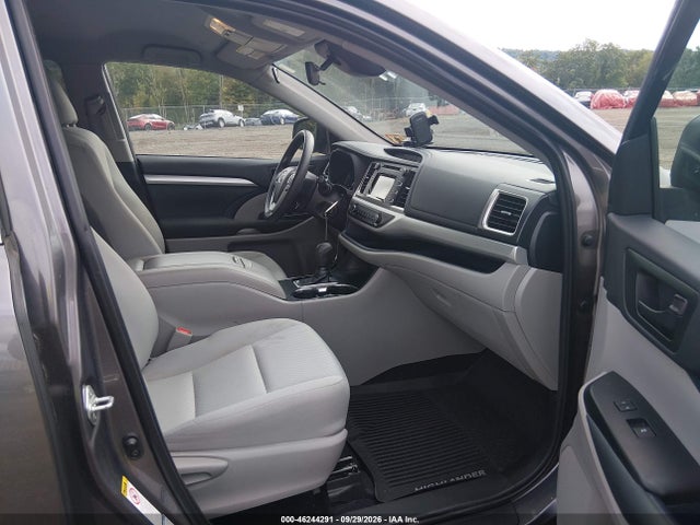 46244291 :رقم المزاد ، 5TDBZRFH8KS968718 vin ، 2019 Toyota Highlander Le مزاد بيع