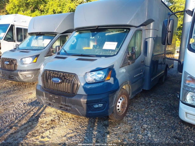 46244358 :رقم المزاد ، 1FDDF6P83NKA46167 vin ، 2022 Ford Transit-350 Cutaway مزاد بيع