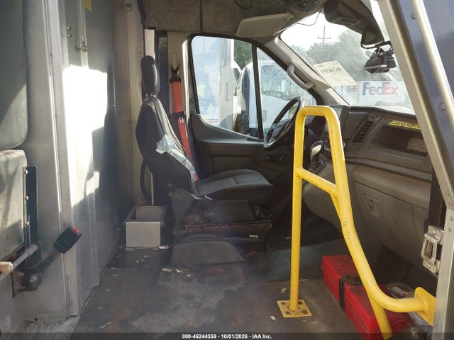 Продажа на аукционе авто 2022 Ford Transit-350 Cutaway, vin: 1FDDF6P85NKA46140, номер лота: 46244359