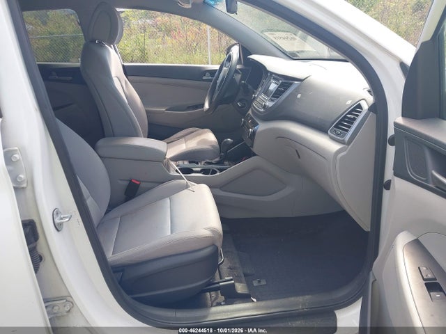 46244518 :رقم المزاد ، KM8J3CA44HU553541 vin ، 2017 Hyundai Tucson Se مزاد بيع