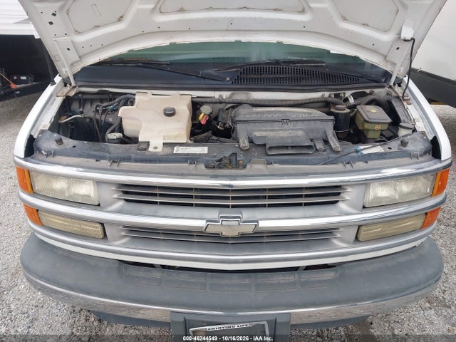2000 Chevrolet Express Rv Cutaway მანქანა იყიდება აუქციონზე, vin: 1GBJG31J8Y1196160, აუქციონის ნომერი: 46244549