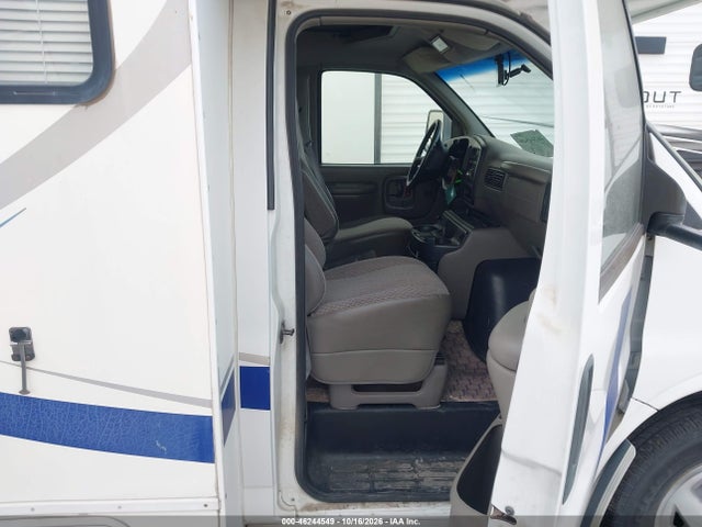 2000 Chevrolet Express Rv Cutaway მანქანა იყიდება აუქციონზე, vin: 1GBJG31J8Y1196160, აუქციონის ნომერი: 46244549