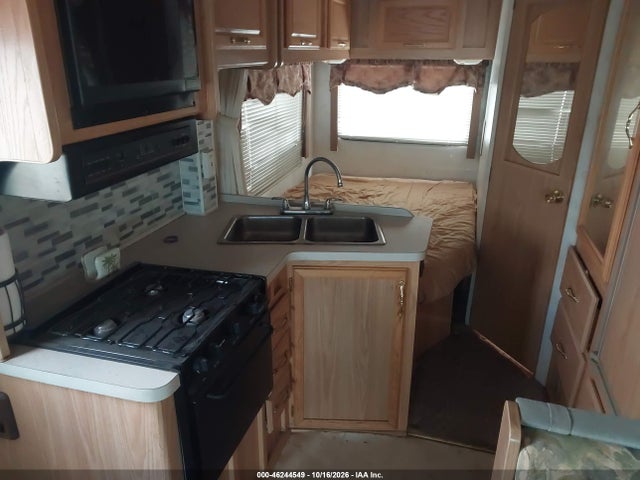 2000 Chevrolet Express Rv Cutaway მანქანა იყიდება აუქციონზე, vin: 1GBJG31J8Y1196160, აუქციონის ნომერი: 46244549