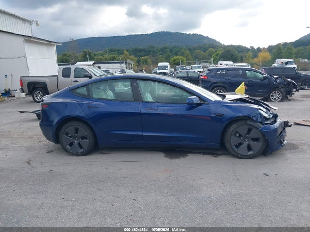 46244594 :رقم المزاد ، 5YJ3E1EB2NF102097 vin ، 2022 Tesla Model 3 Long Range Dual Motor All-wheel Drive مزاد بيع