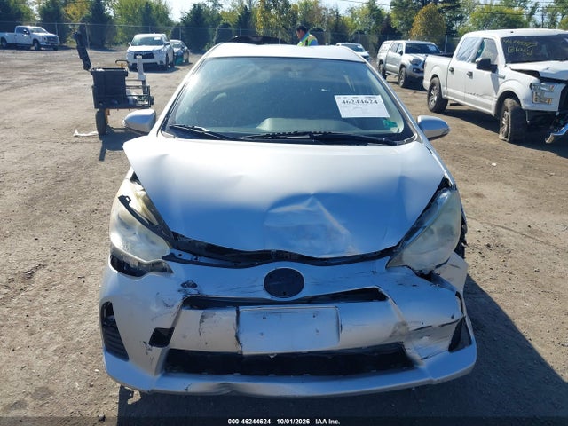 46244624 :رقم المزاد ، JTDKDTB31C1007320 vin ، 2012 Toyota Prius C Three مزاد بيع