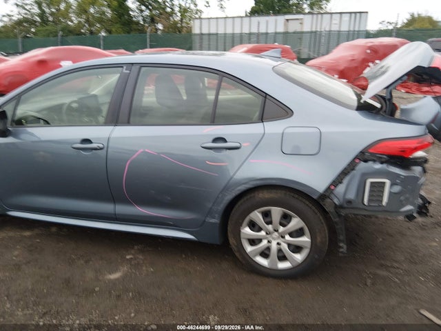 46244699 :رقم المزاد ، JTDEPMAEXNJ203451 vin ، 2022 Toyota Corolla Le مزاد بيع