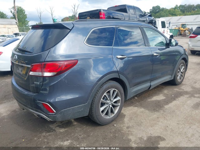 46244706 :رقم المزاد ، KM8SMDHF4HU175798 vin ، 2017 Hyundai Santa Fe Se مزاد بيع