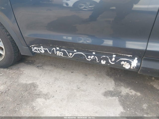 46244706 :رقم المزاد ، KM8SMDHF4HU175798 vin ، 2017 Hyundai Santa Fe Se مزاد بيع