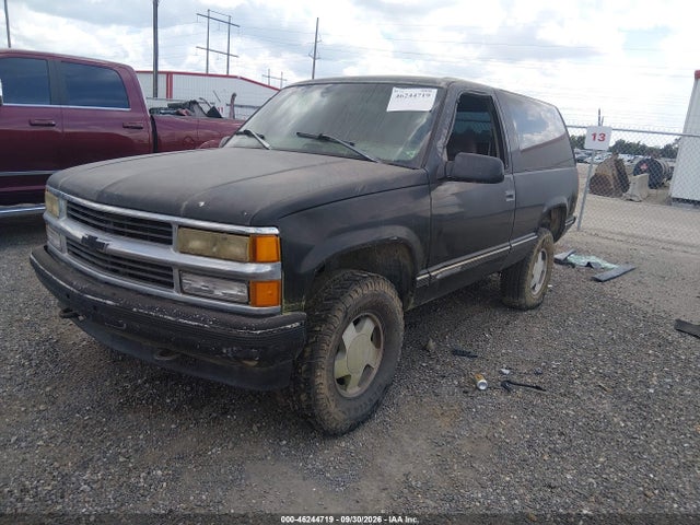 46244719 :رقم المزاد ، 3GNEK18RXXG107577 vin ، 1999 Chevrolet Tahoe مزاد بيع