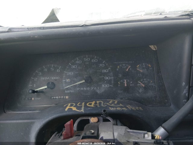 46244719 :رقم المزاد ، 3GNEK18RXXG107577 vin ، 1999 Chevrolet Tahoe مزاد بيع