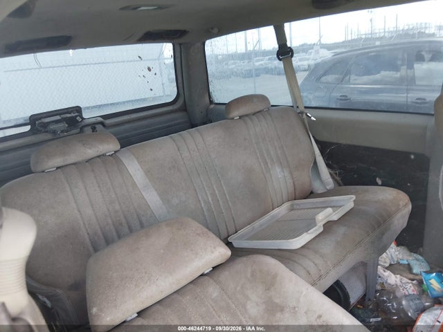 46244719 :رقم المزاد ، 3GNEK18RXXG107577 vin ، 1999 Chevrolet Tahoe مزاد بيع
