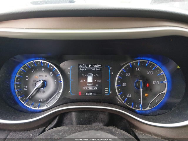 46244887 :رقم المزاد ، 2C4RC1BG9HR512680 vin ، 2017 Chrysler Pacifica Touring-l مزاد بيع