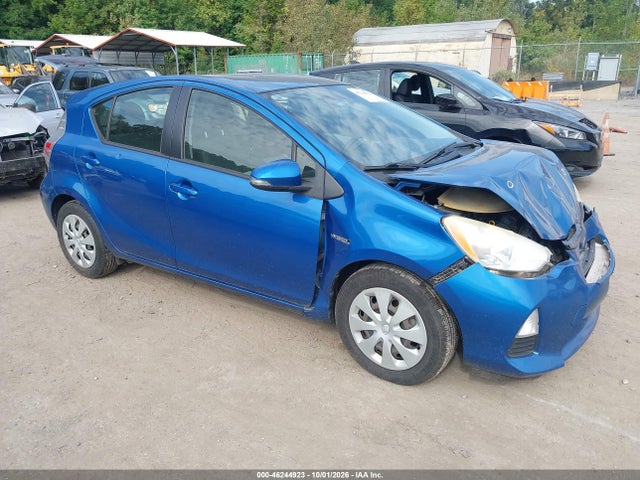 46244923 :رقم المزاد ، JTDKDTB38E1557956 vin ، 2014 Toyota Prius C Two مزاد بيع