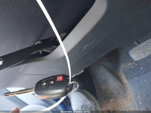46244923 :رقم المزاد ، JTDKDTB38E1557956 vin ، 2014 Toyota Prius C Two مزاد بيع