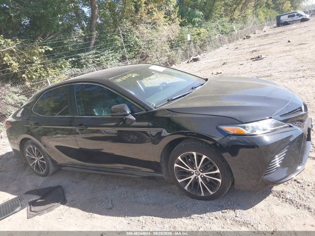 46244924 :رقم المزاد ، 4T1B11HK7JU672046 vin ، 2018 Toyota Camry Se مزاد بيع