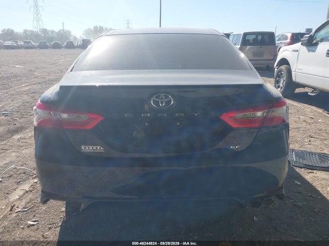 46244924 :رقم المزاد ، 4T1B11HK7JU672046 vin ، 2018 Toyota Camry Se مزاد بيع
