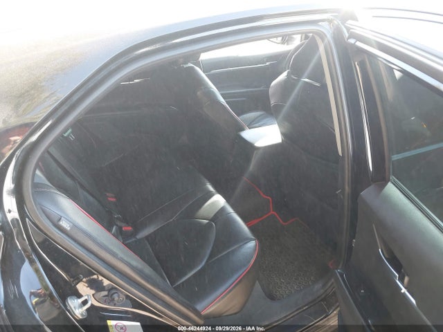 46244924 :رقم المزاد ، 4T1B11HK7JU672046 vin ، 2018 Toyota Camry Se مزاد بيع