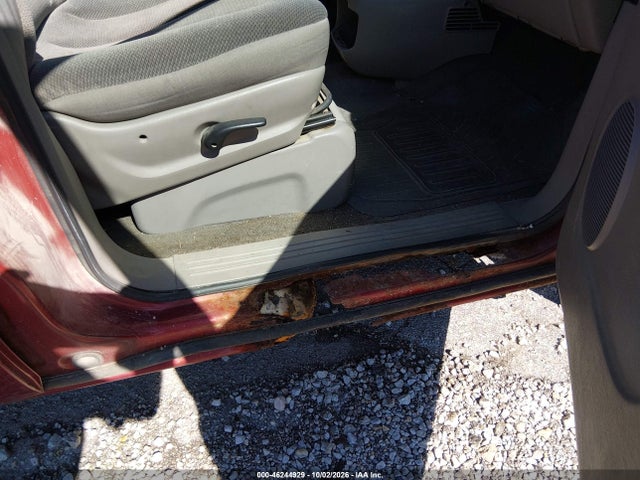 46244929 :رقم المزاد ، 1B4GP25332B692011 vin ، 2002 Dodge Caravan Se مزاد بيع