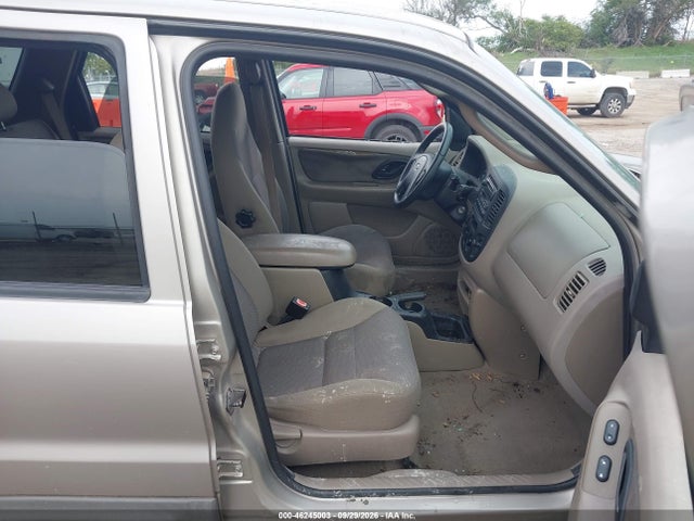 2001 Ford Escape Xlt მანქანა იყიდება აუქციონზე, vin: 1FMYU04151KE79527, აუქციონის ნომერი: 46245003