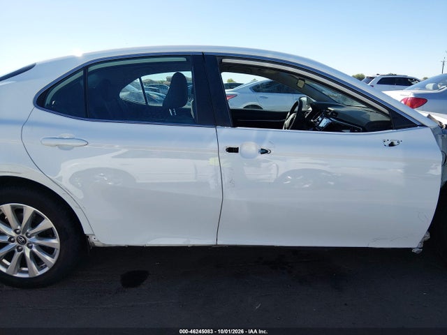 Продажа на аукционе авто 2019 Toyota Camry Le, vin: 4T1B11HKXKU773616, номер лота: 46245083