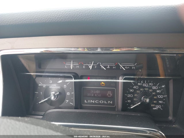 46245380 :رقم المزاد ، 5LMJJ3J56BEJ09994 vin ، 2011 Lincoln Navigator L مزاد بيع