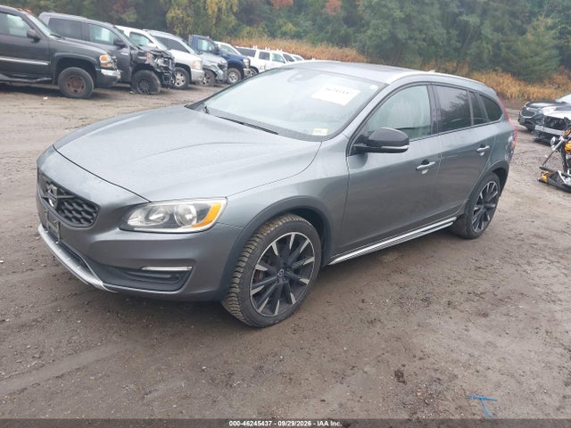 46245437 :رقم المزاد ، YV440MWK6H1030446 vin ، 2017 Volvo V60 Cross Country T5 مزاد بيع
