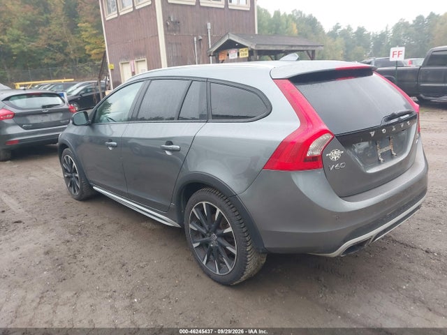 46245437 :رقم المزاد ، YV440MWK6H1030446 vin ، 2017 Volvo V60 Cross Country T5 مزاد بيع