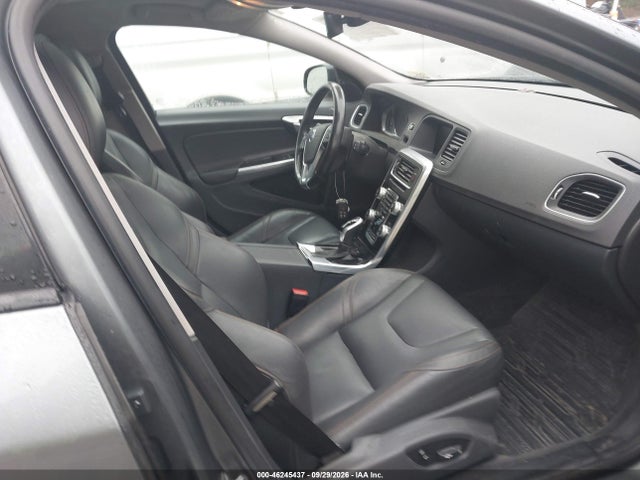 46245437 :رقم المزاد ، YV440MWK6H1030446 vin ، 2017 Volvo V60 Cross Country T5 مزاد بيع