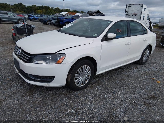 46245564 :رقم المزاد ، 1VWAT7A3XFC012965 vin ، 2015 Volkswagen Passat 1.8t S مزاد بيع