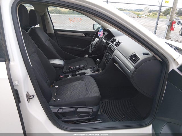 46245564 :رقم المزاد ، 1VWAT7A3XFC012965 vin ، 2015 Volkswagen Passat 1.8t S مزاد بيع