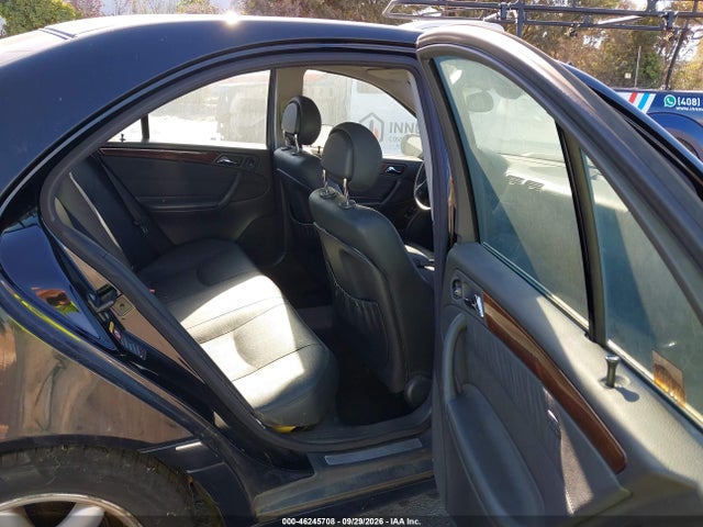 Продажа на аукционе авто 2004 Mercedes-benz C 240, vin: WDBRF61J74A570317, номер лота: 46245708