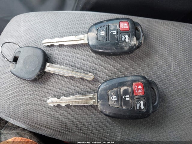 46245887 :رقم المزاد ، 5YFBURHE0GP460776 vin ، 2016 Toyota Corolla Le مزاد بيع