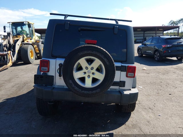 46245991 :رقم المزاد ، 1J4BA3H10BL596923 vin ، 2011 Jeep Wrangler Unlimited Sport مزاد بيع