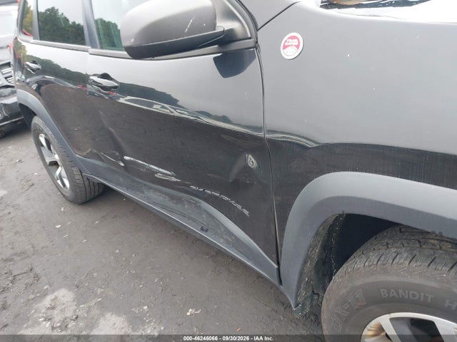 Продаж на аукціоні авто 2015 Jeep Cherokee Trailhawk, vin: 1C4PJMBB4FW529460, номер лоту: 46246066