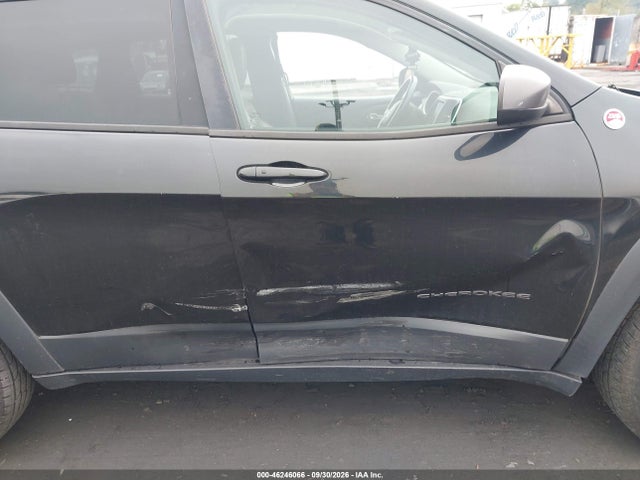 Продаж на аукціоні авто 2015 Jeep Cherokee Trailhawk, vin: 1C4PJMBB4FW529460, номер лоту: 46246066