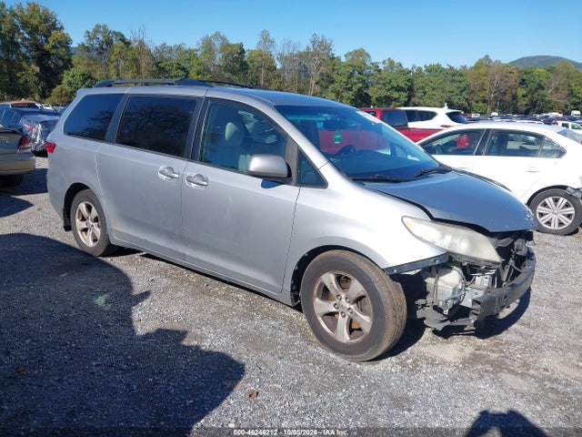 Aukcja sprzedaży 2015 Toyota Sienna Le 8 Passenger, vin: 5TDKK3DC5FS577301, numer aukcji: 46246212