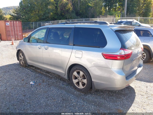 2015 Toyota Sienna Le 8 Passenger მანქანა იყიდება აუქციონზე, vin: 5TDKK3DC5FS577301, აუქციონის ნომერი: 46246212