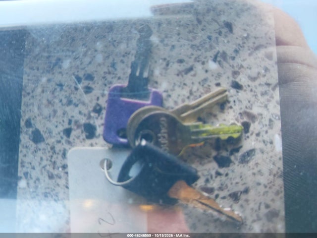 46246559 :رقم المزاد ، 4YDF33624F2505321 vin ، 2015 Keystone 336bhs 4 S مزاد بيع