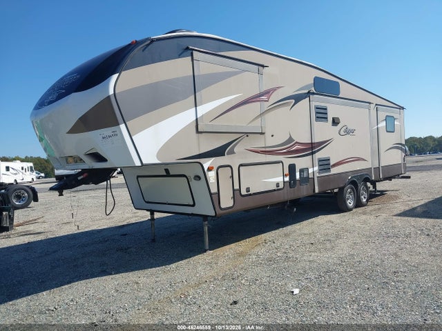 46246559 :رقم المزاد ، 4YDF33624F2505321 vin ، 2015 Keystone 336bhs 4 S مزاد بيع