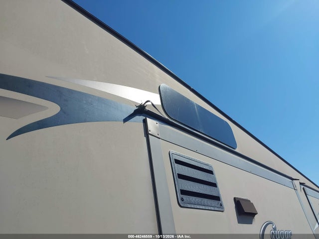 46246559 :رقم المزاد ، 4YDF33624F2505321 vin ، 2015 Keystone 336bhs 4 S مزاد بيع